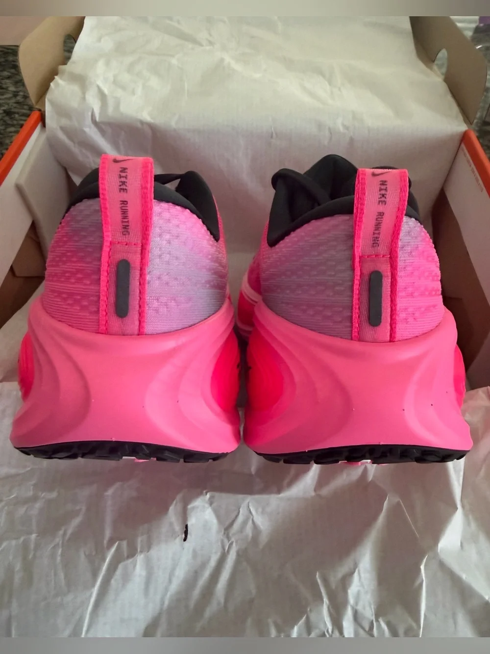 NIB! Nike Vomero Plus Running Shoes Sneakers Pearl Pink / Summit White MSRP $180